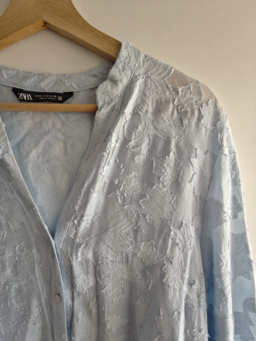 Zara Pale Blue Textured Button-Front Blouse Floral - Picture 4 of 6